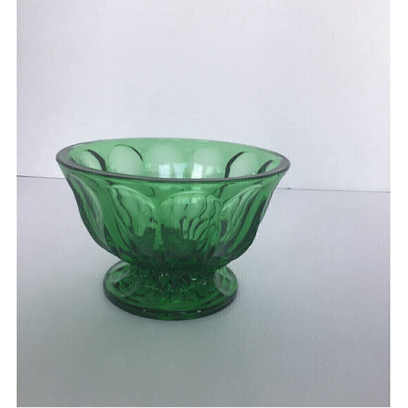 VINTAGE Spearmint  Green Anchor Hocking Glass Bowl - Picture 2 of 4